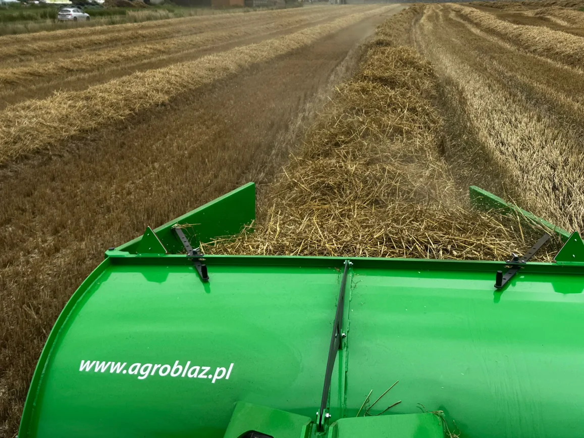 Przetrząsarka GRYZZLY Schnięcie siana szybsze o 50